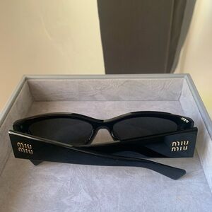 Miu Miu logo sunglasses